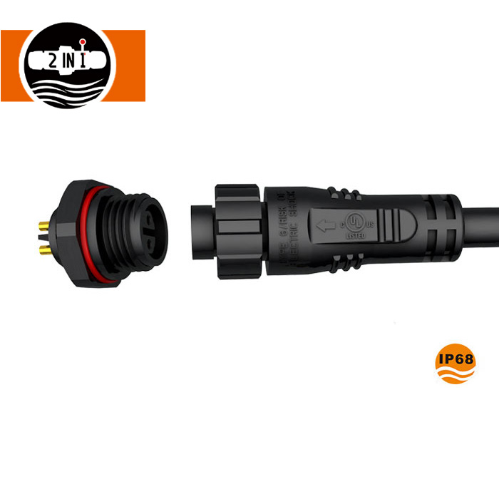 Zakaj izbrati vodoodporen priključek za montažo na ploščo za vaše električne sisteme?